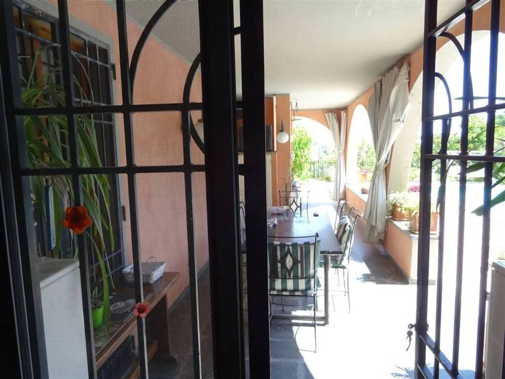 casa indipendente in vendita a Sarzana