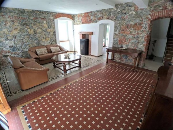casa indipendente in vendita a Sarzana in zona San Lazzaro