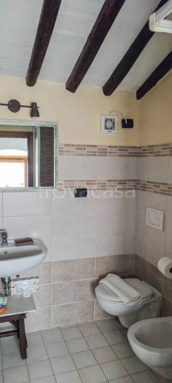 casa indipendente in vendita a Sarzana