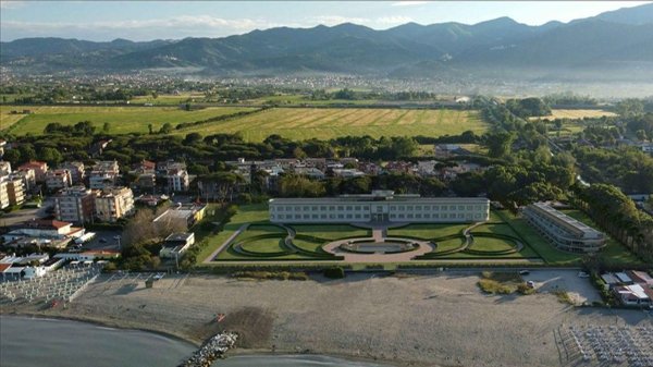 appartamento in vendita a Sarzana in zona Marinella di Sarzana