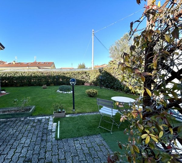 casa indipendente in vendita a Sarzana in zona San Lazzaro