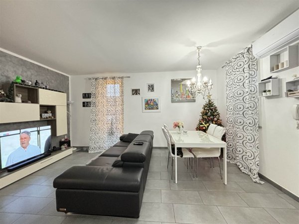 casa indipendente in vendita a Sarzana in zona San Lazzaro