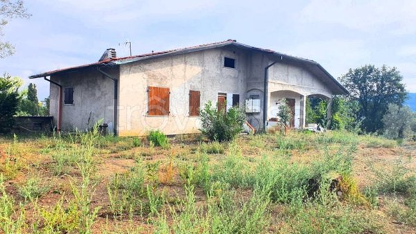 casa indipendente in vendita a Sarzana