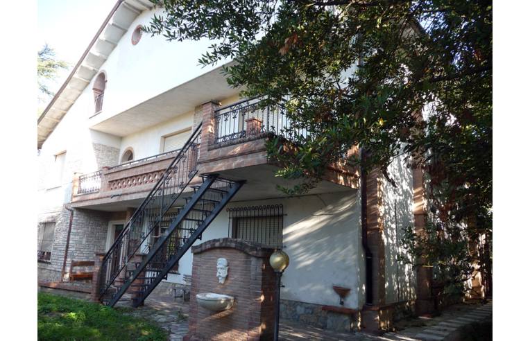 casa indipendente in vendita a Sarzana