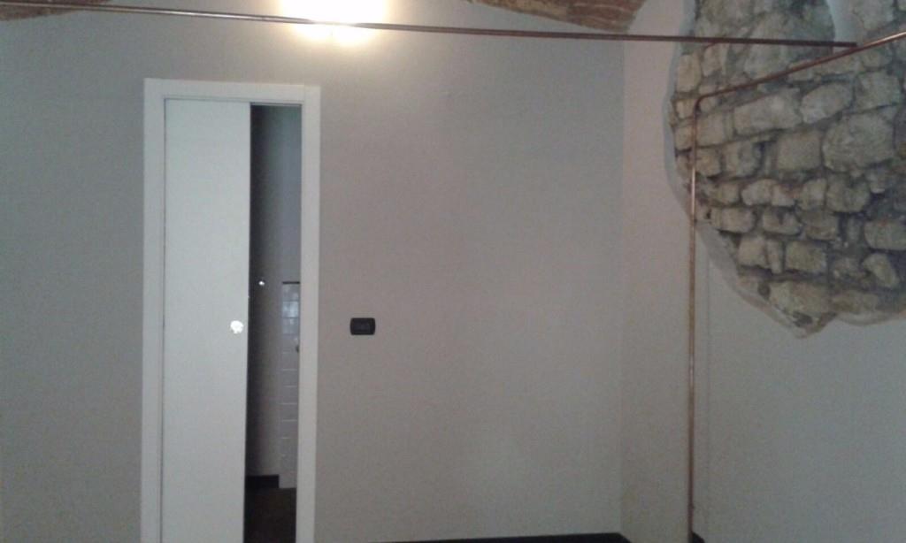 negozio in vendita a Sarzana in zona Marinella di Sarzana