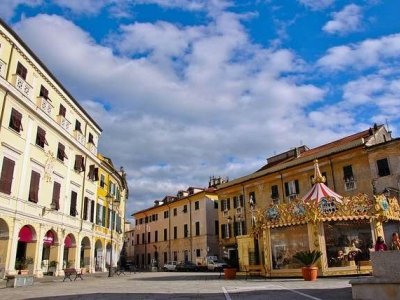 negozio in vendita a Sarzana