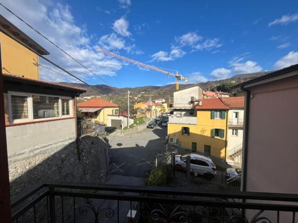 appartamento in vendita a Sarzana in zona Falcinello