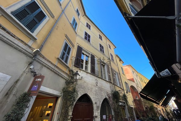 appartamento in vendita a Sarzana