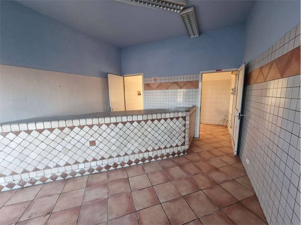 negozio in vendita a Sarzana