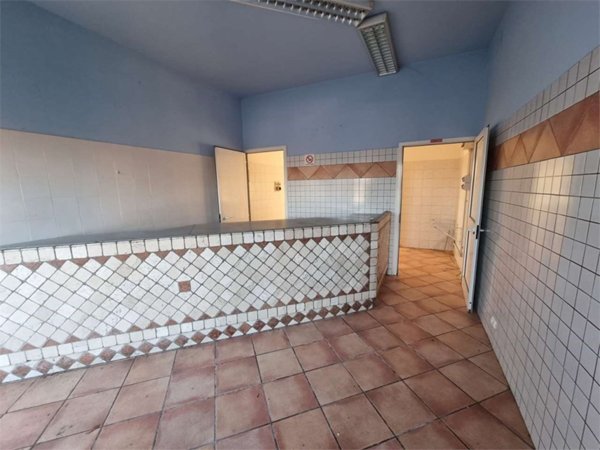 negozio in vendita a Sarzana