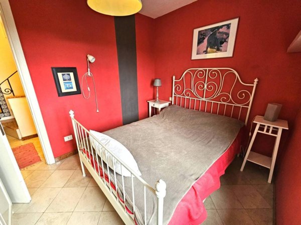 casa indipendente in vendita a Sarzana in zona Falcinello