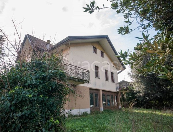 casa indipendente in vendita a Sarzana in zona Falcinello
