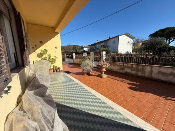 quadrivano in vendita a Sarzana
