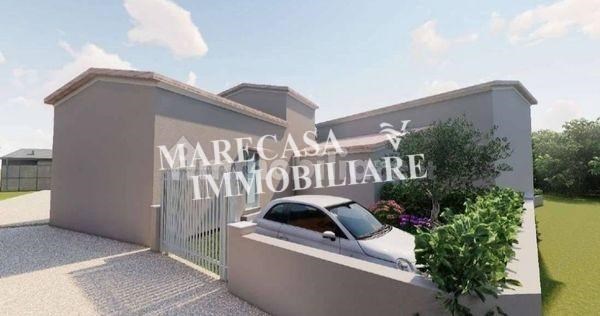 casa indipendente in vendita a Sarzana