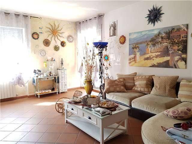 appartamento in vendita a Sarzana