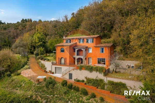 casa indipendente in vendita a Sarzana in zona Falcinello