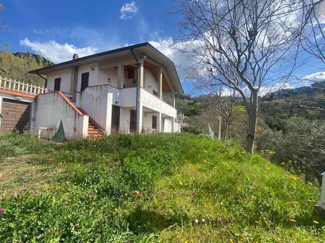 casa indipendente in vendita a Sarzana in zona Falcinello