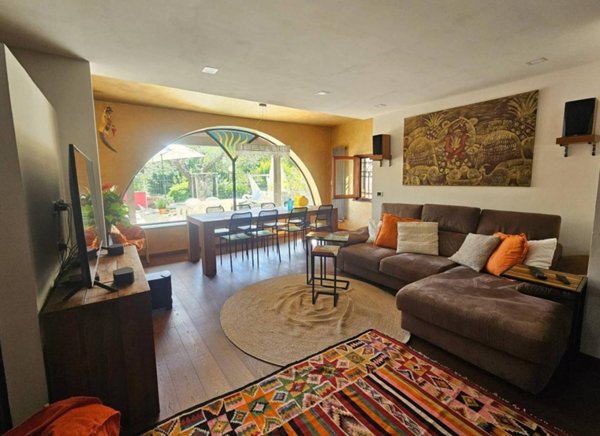 casa indipendente in vendita a Sarzana