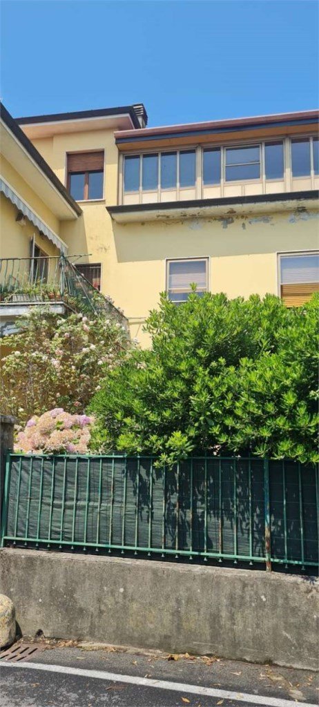 casa indipendente in vendita a Sarzana