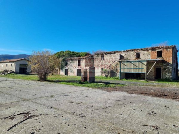 casa indipendente in vendita a Sarzana in zona San Lazzaro