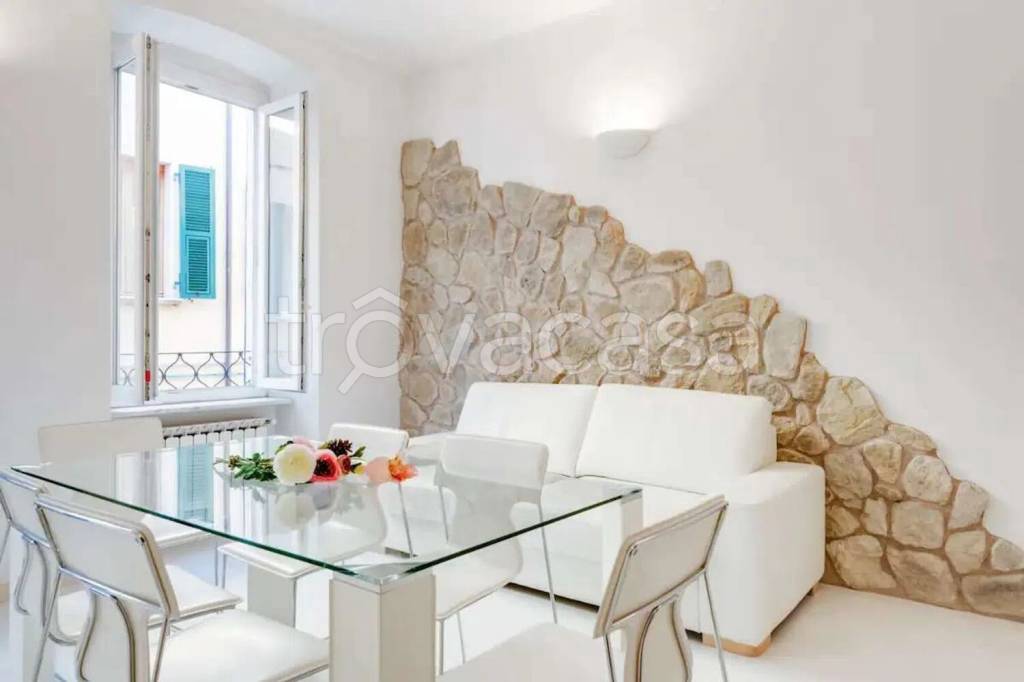 appartamento in vendita a Sarzana