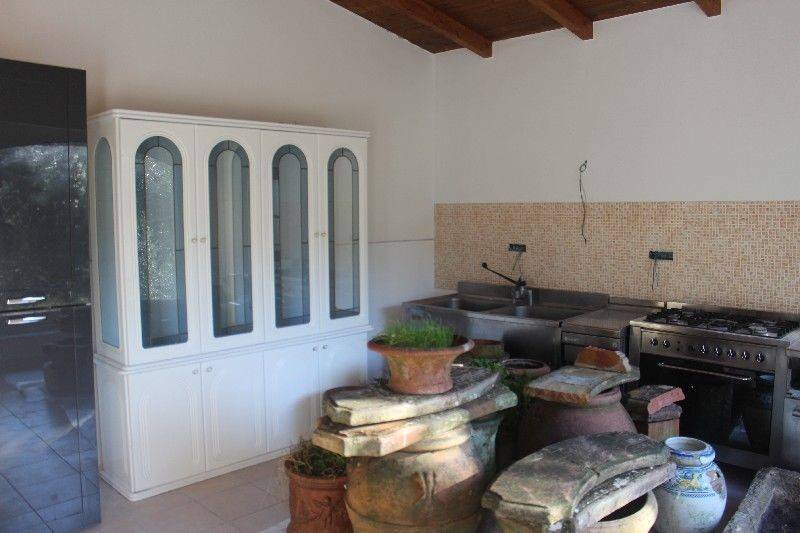 casa indipendente in vendita a Sarzana in zona Falcinello