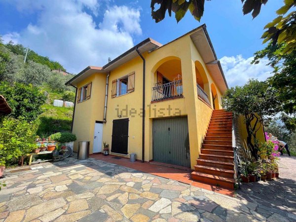 casa indipendente in vendita a Sarzana in zona Falcinello