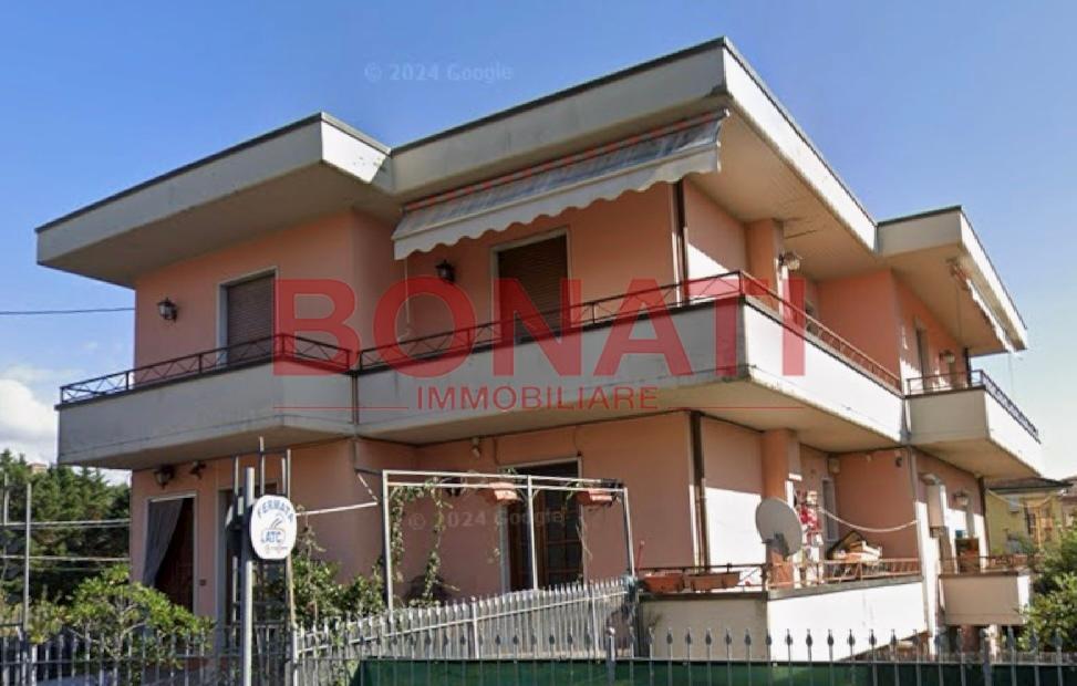 appartamento in vendita a Sarzana