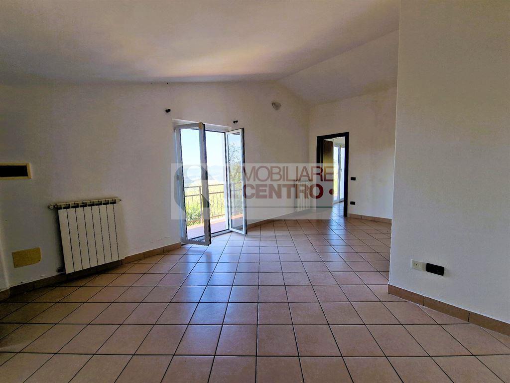 casa indipendente in vendita a Sarzana in zona Falcinello