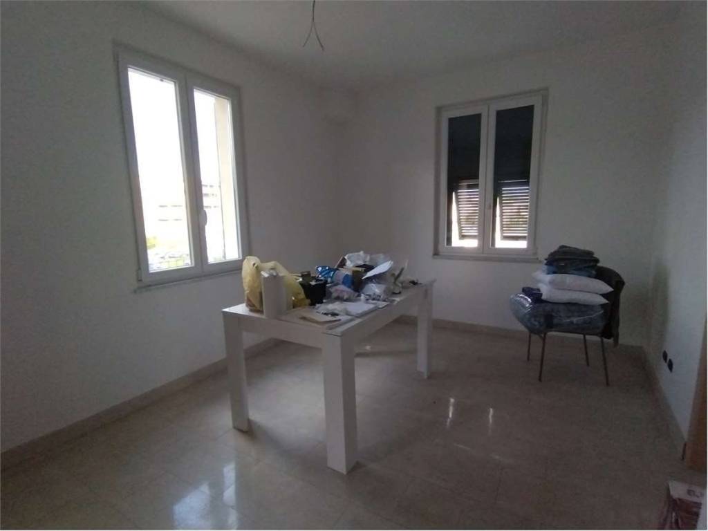 appartamento in vendita a Sarzana in zona Falcinello