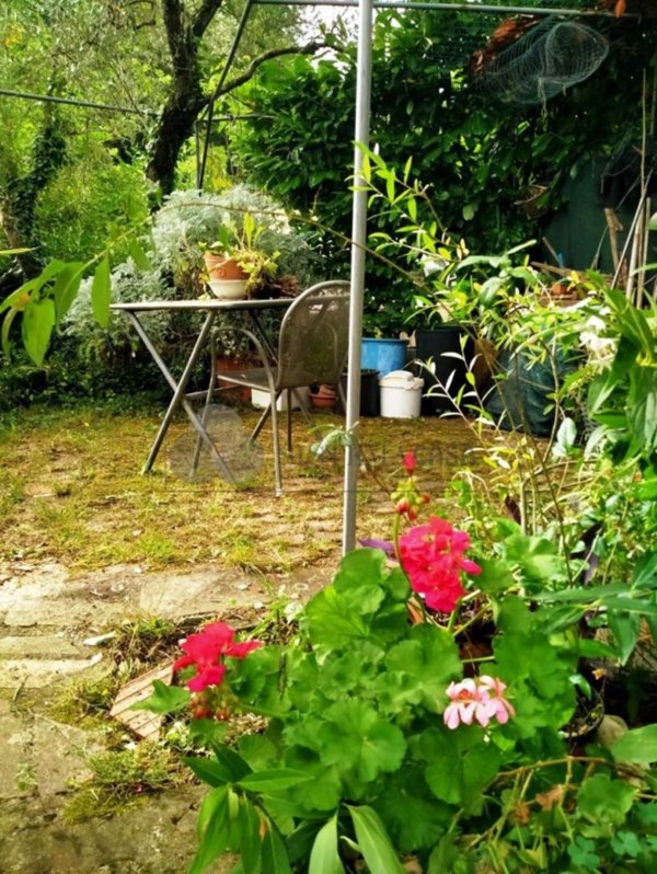 casa indipendente in vendita a Sarzana