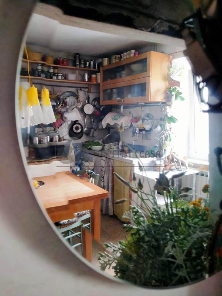 casa indipendente in vendita a Sarzana