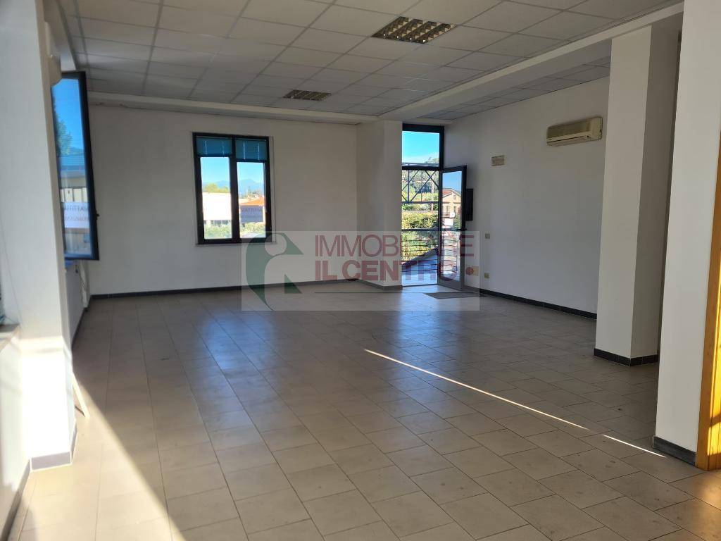 ufficio in vendita a Sarzana