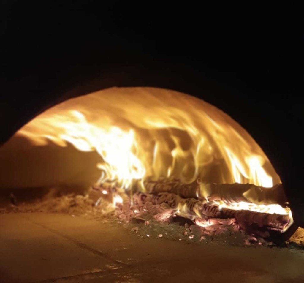 locale commerciale in vendita a Sarzana