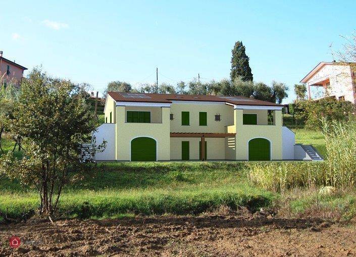 casa indipendente in vendita a Sarzana