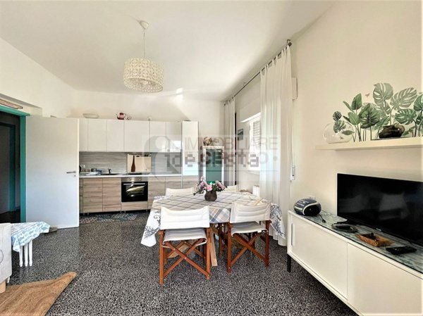 casa indipendente in vendita a Sarzana in zona San Lazzaro