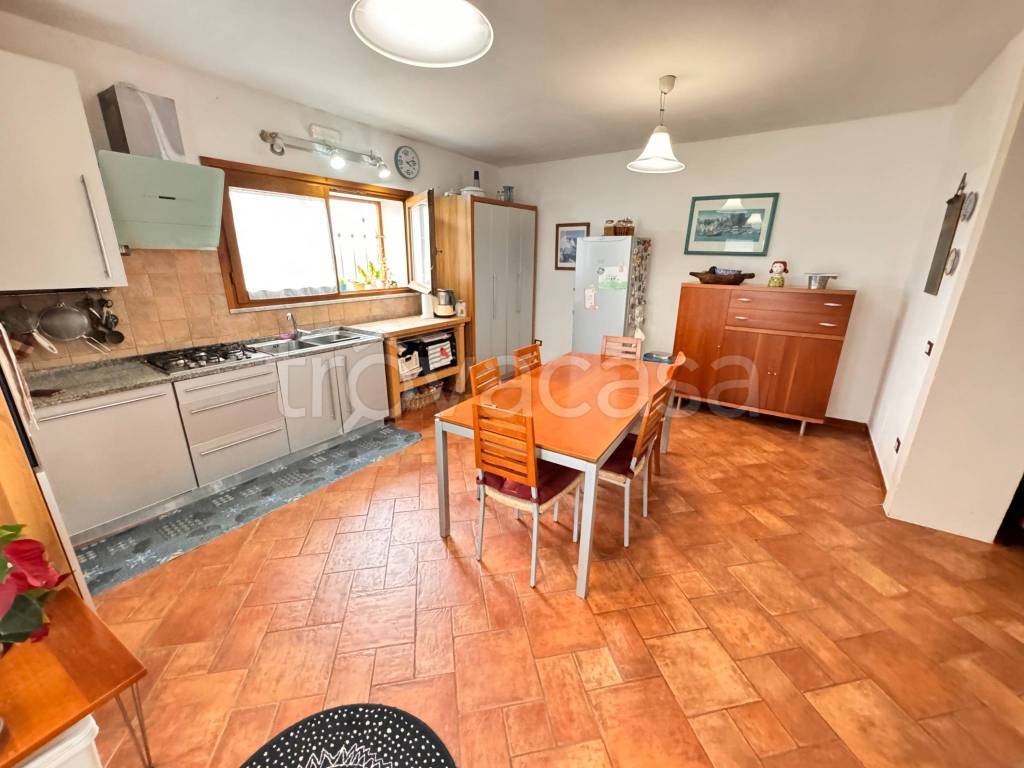 appartamento in vendita a Sarzana