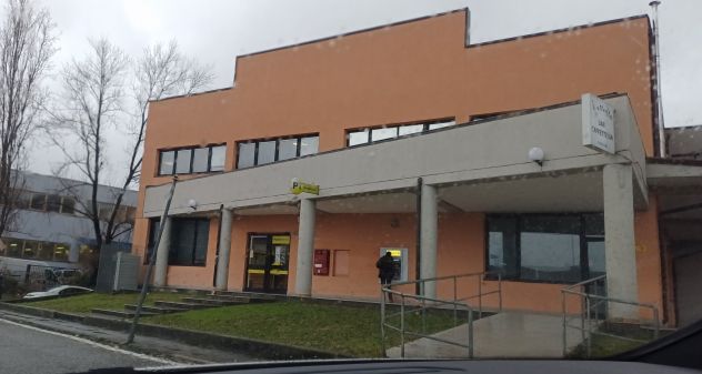 locale commerciale in vendita a Sarzana