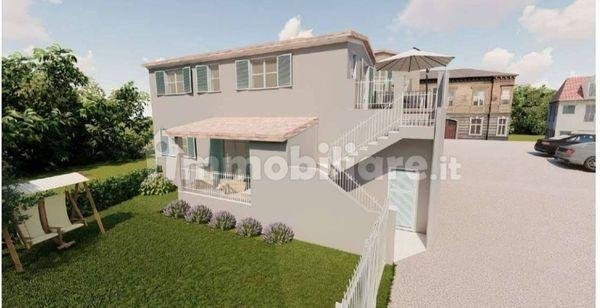 casa indipendente in vendita a Sarzana