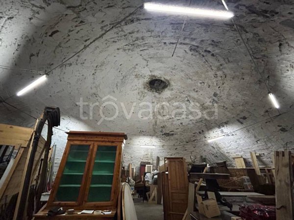 negozio in vendita a Sarzana