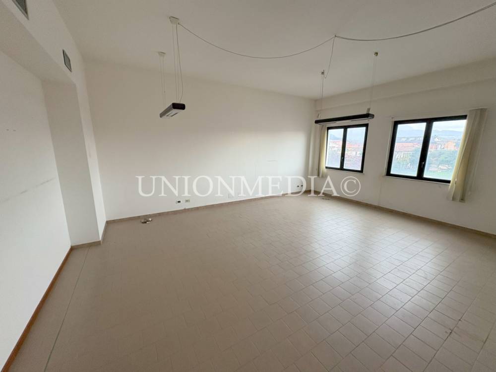 ufficio in vendita a Sarzana