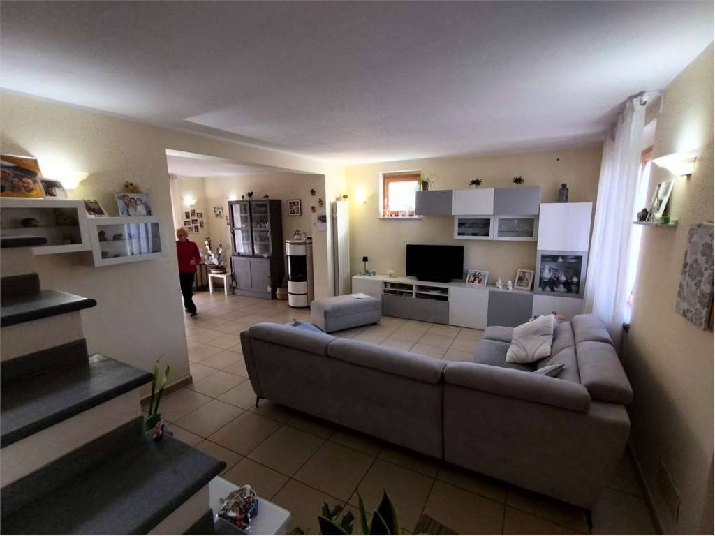 casa indipendente in vendita a Sarzana in zona San Lazzaro