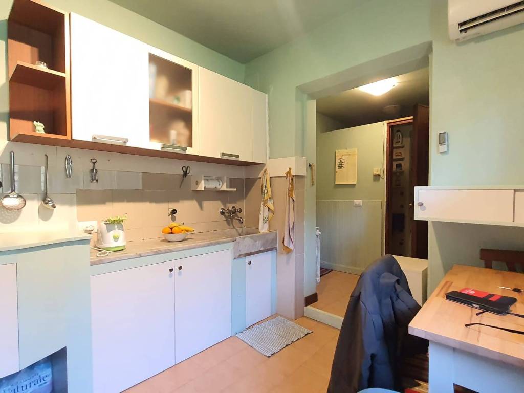casa indipendente in vendita a Sarzana
