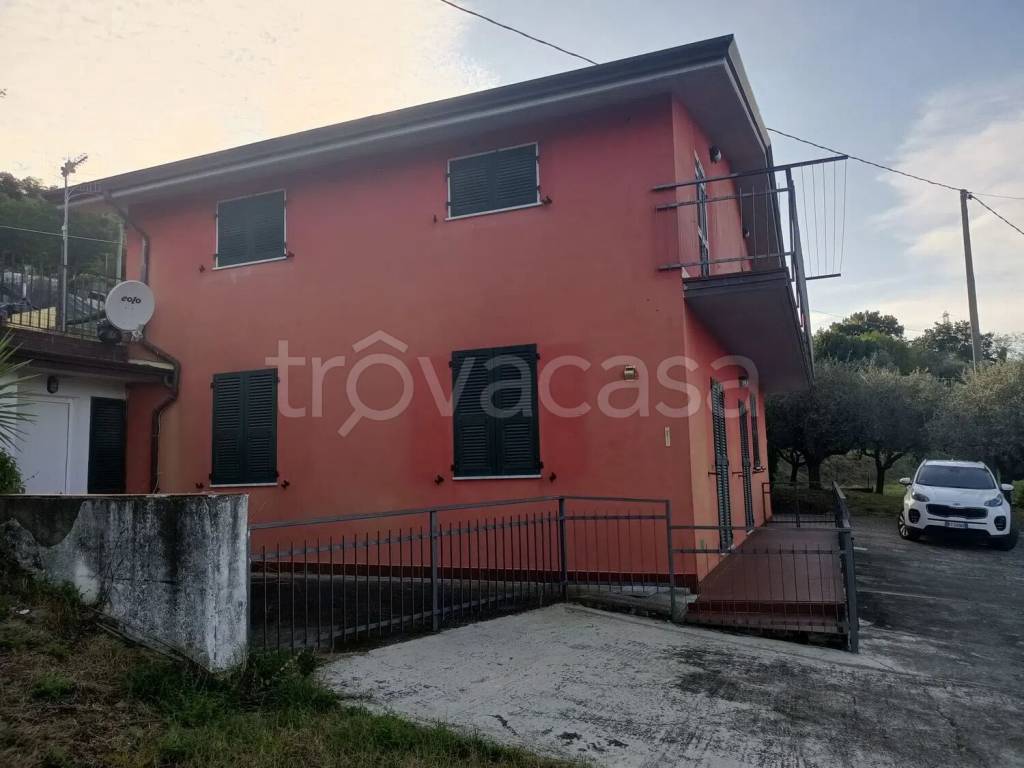 casa indipendente in vendita a Sarzana in zona Falcinello