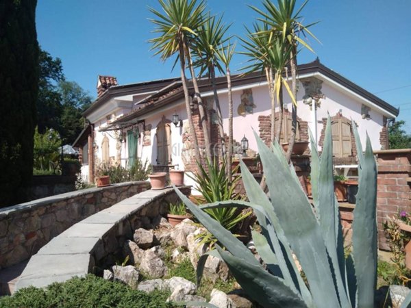 casa indipendente in vendita a Sarzana in zona San Lazzaro