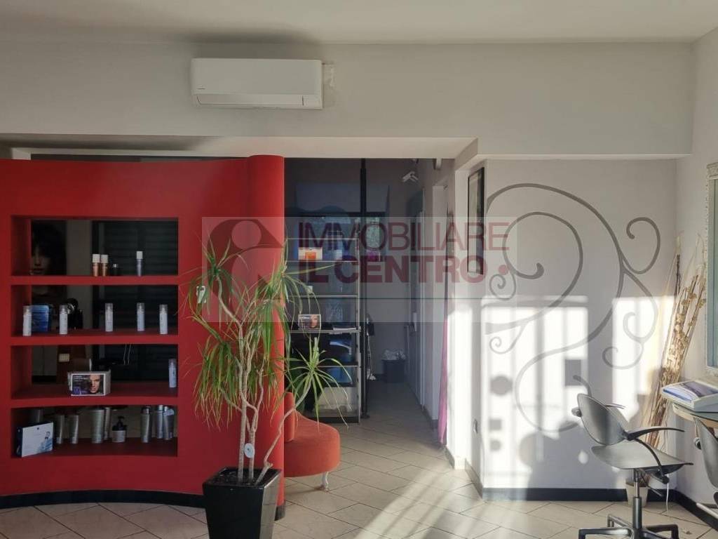 negozio in vendita a Sarzana