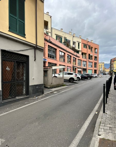 negozio in vendita a Sarzana