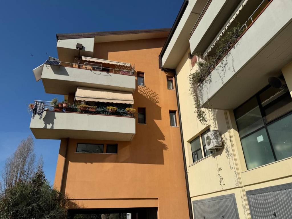 appartamento in vendita a Sarzana in zona San Lazzaro
