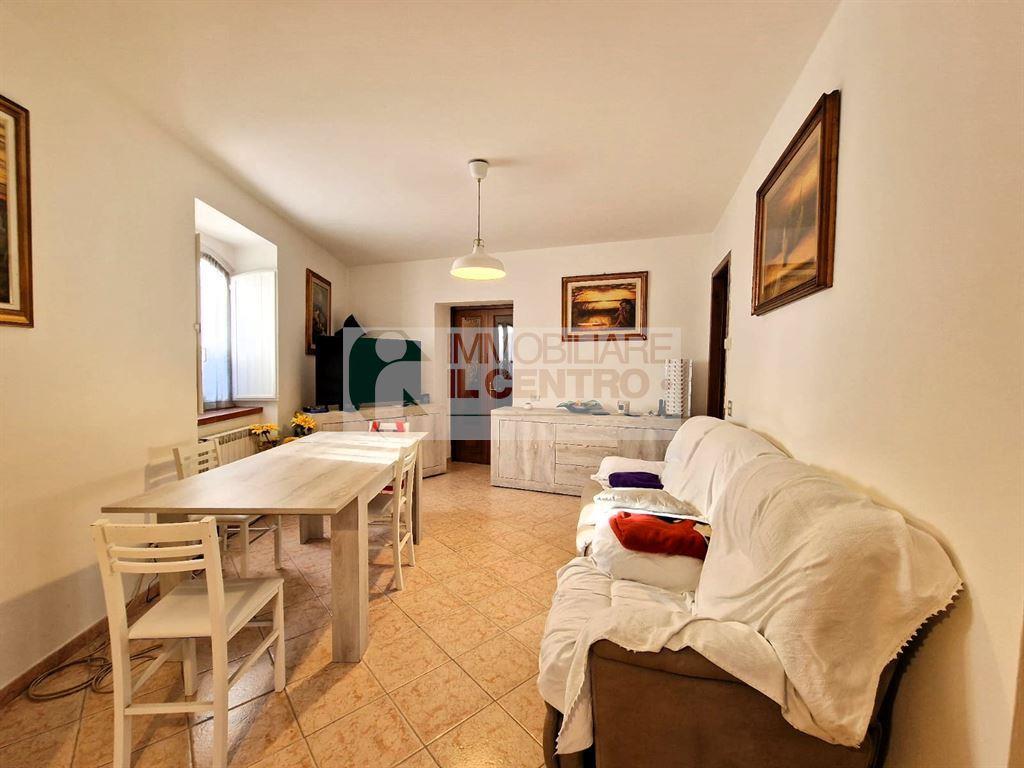 casa indipendente in vendita a Sarzana