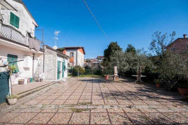 appartamento in vendita a Sarzana